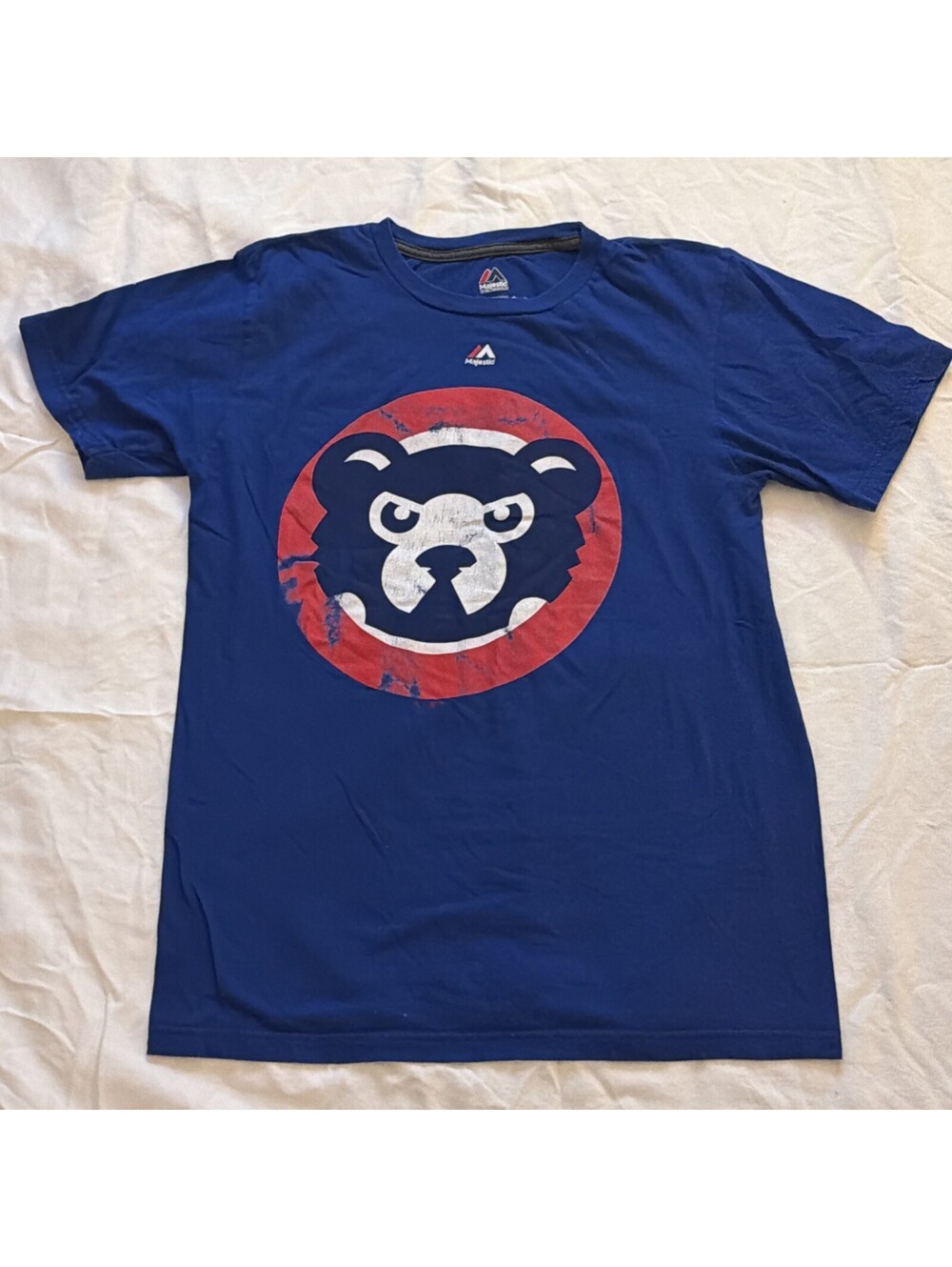 Size M Majestic Chicago Cubs Cooperstown Triple Peak Graphic T-Shirt